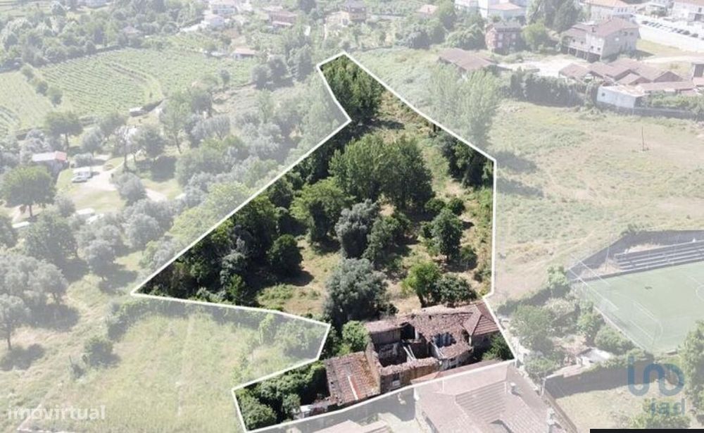 Casa de Campo T4 em Arco de Baúlhe e Vila Nune de 200,00 m2