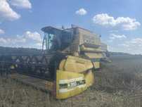 Kombajn zbozowy new hollad TX64  claas
