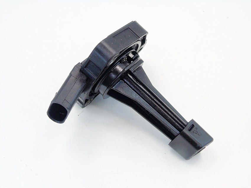 Czujnik Oleju 2.7 3.0 Tdi Audi A4 B8 A5 Q5 A6 A8