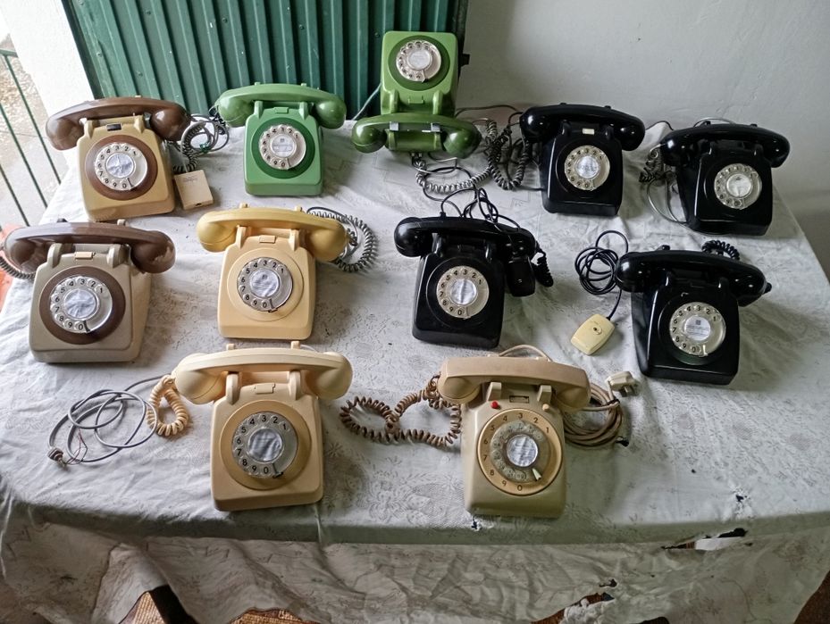 Telefones de disco verdes, cremes cinzentos e pretos 1 1