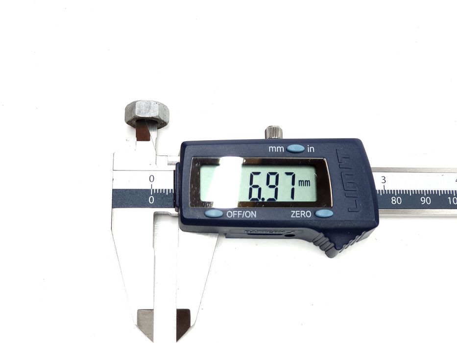 NOWA Nakrętka M8 koło przód Romet Universal Tyler PRL klucz 13 mm