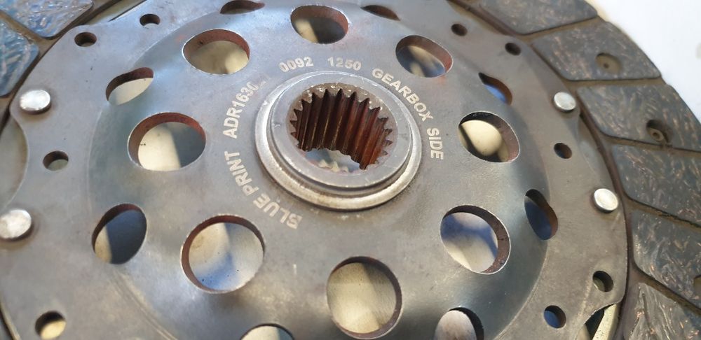 Рено лагуна 2 дешево  колодки ремень грм рулевая колонка корзина