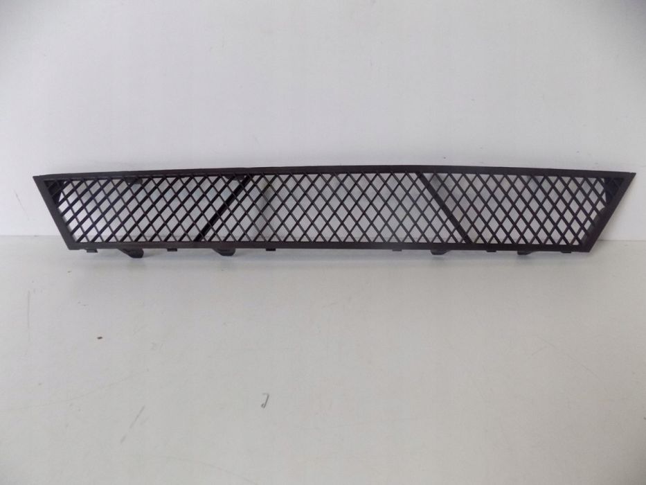 BMW 5 GT F07 kratka środkowa zderzaka - 3947
