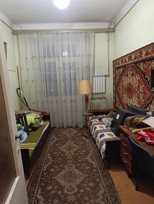 Продам квартиру 3 кімнати в центрі міста