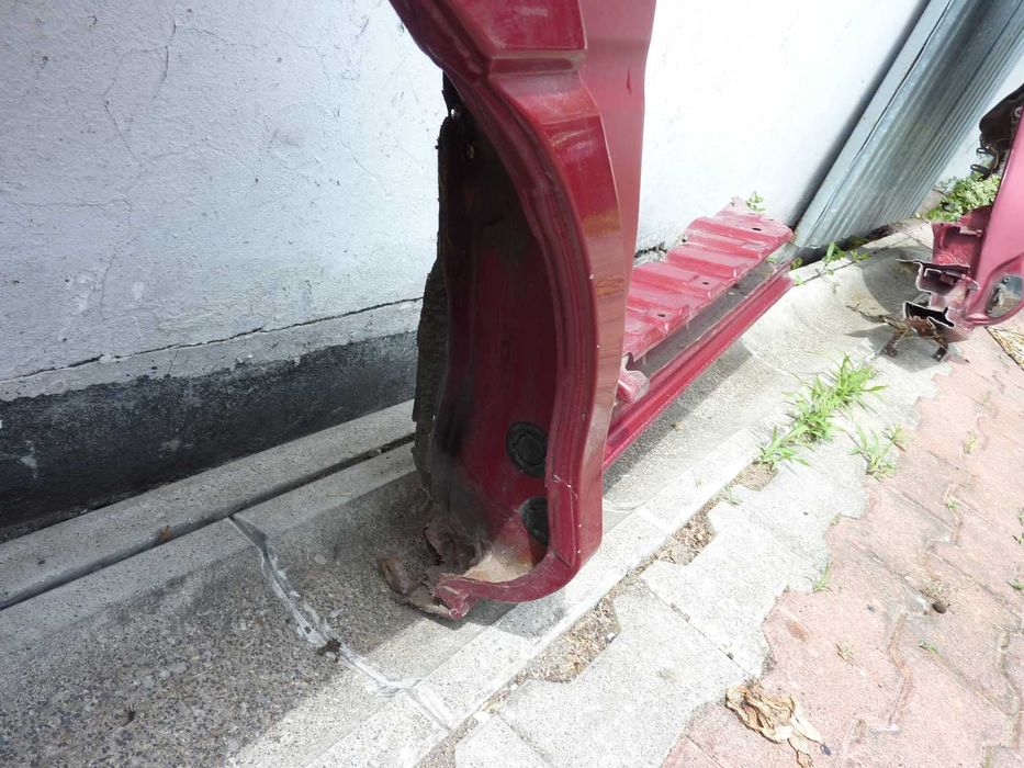 Toyota Previa ćwiartka tył prawa lewa w Super Stanie