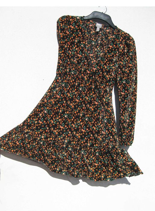 Красивое цветочное лёгкое платье плиссе ASOS