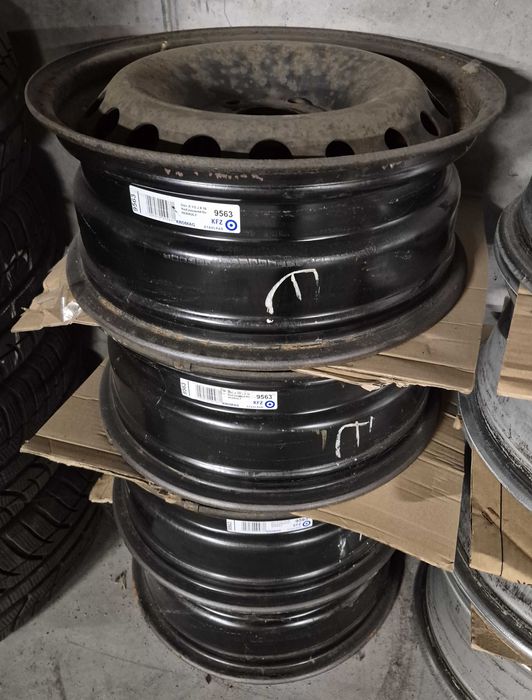 4xfelgi Renault 16 5x114,3 E47 otwór 66,1 KFZ 9563