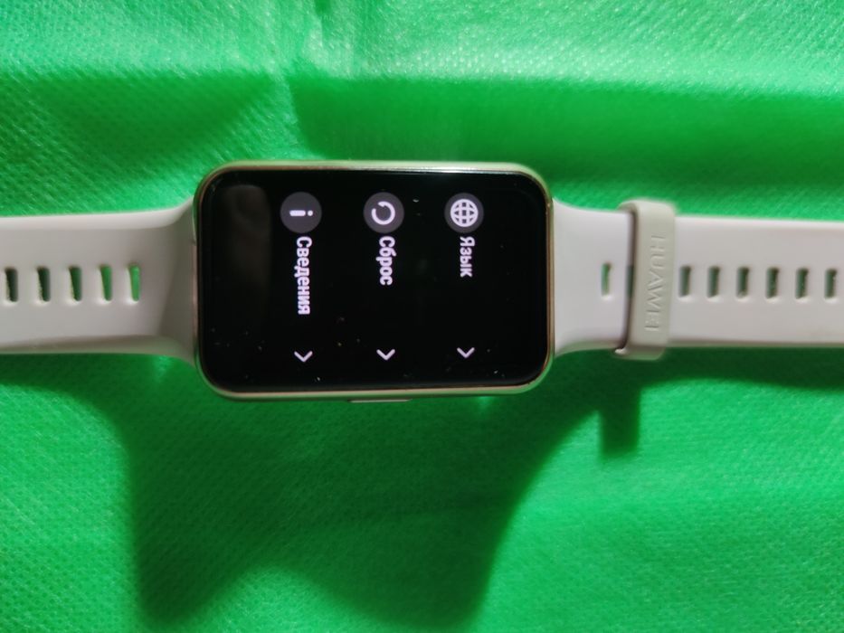 Смарт-годинник Huawei Band 6 FRA-B19