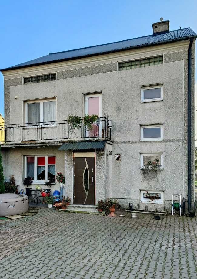 Nowe Brzesko, dom z lat 80. + zabudowania gospodarcze, działka 83 ary