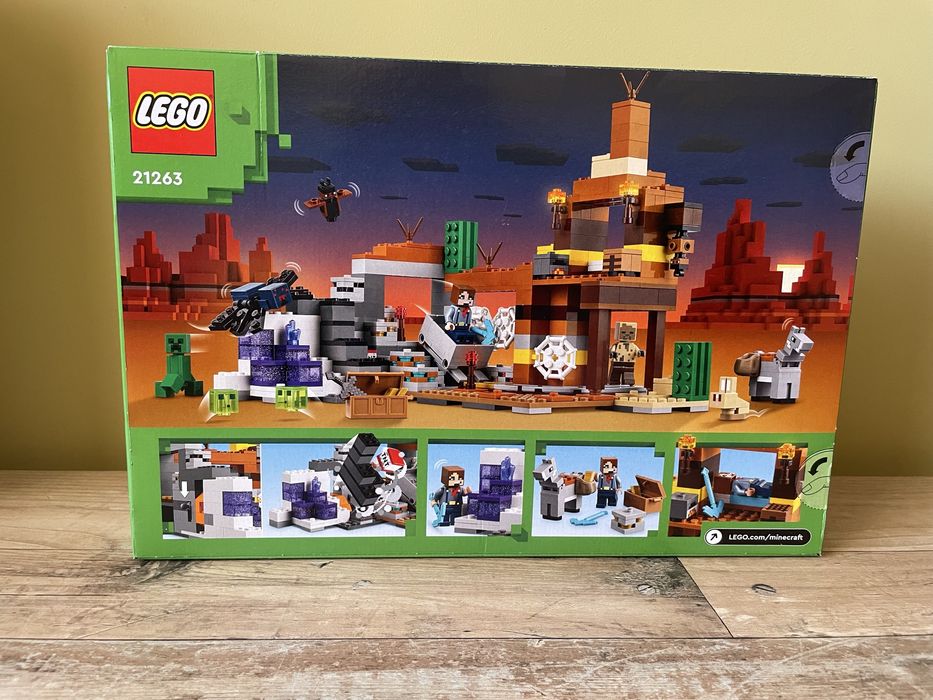Конструктор LEGO Minecraft Покинута шахта у безплідних землях (21263)
