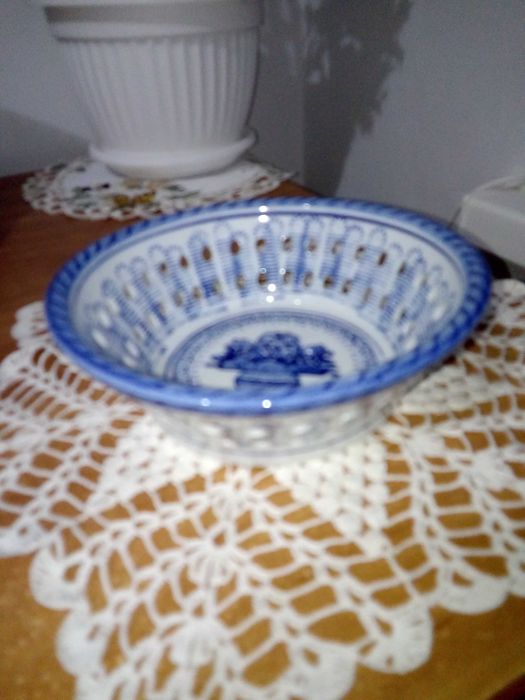 Miska koszyczek ażurowa nowa biało niebieska porcelana