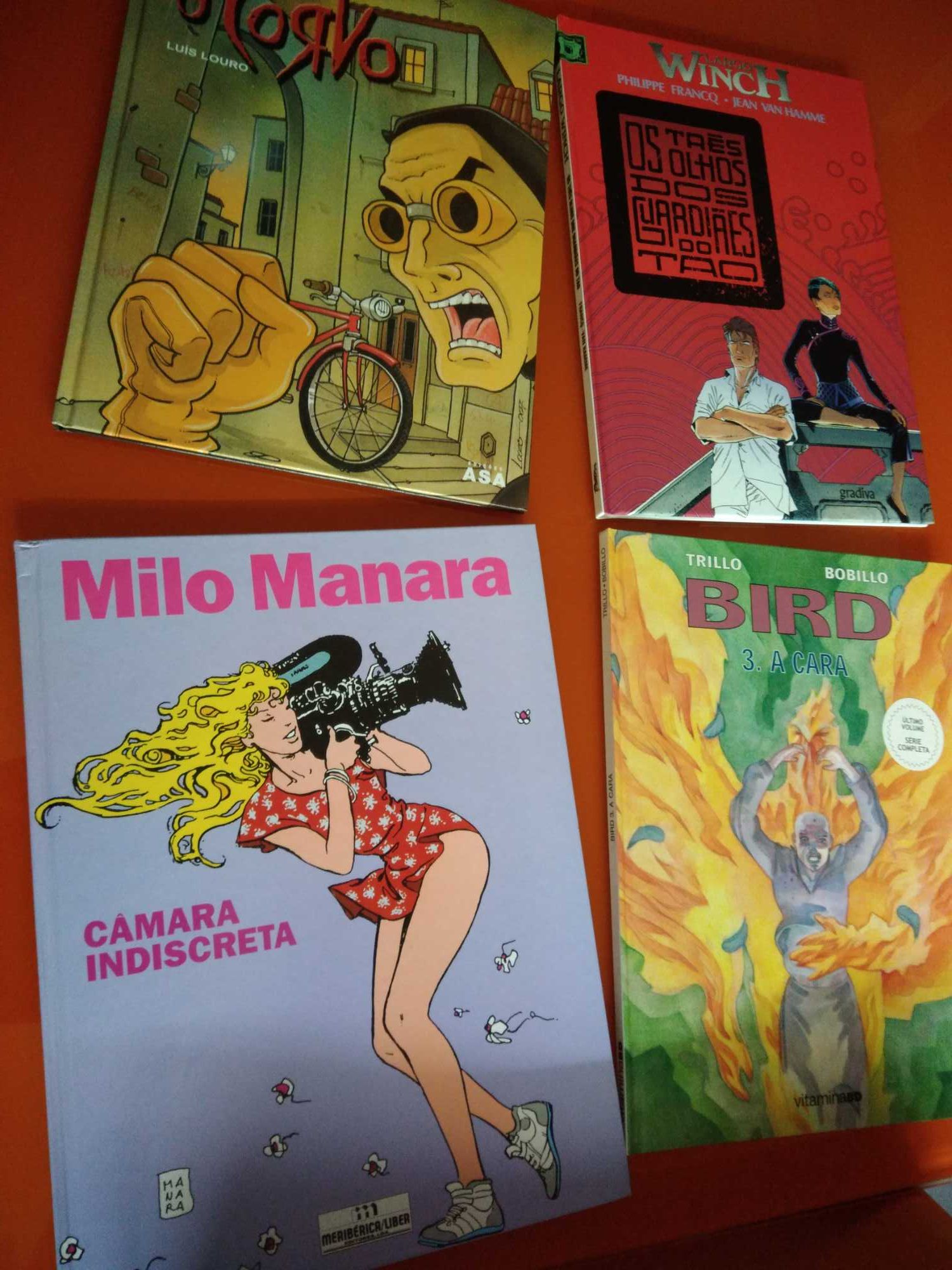 Livros BD capa dura - Manara/ Mulher Maravilha - novos