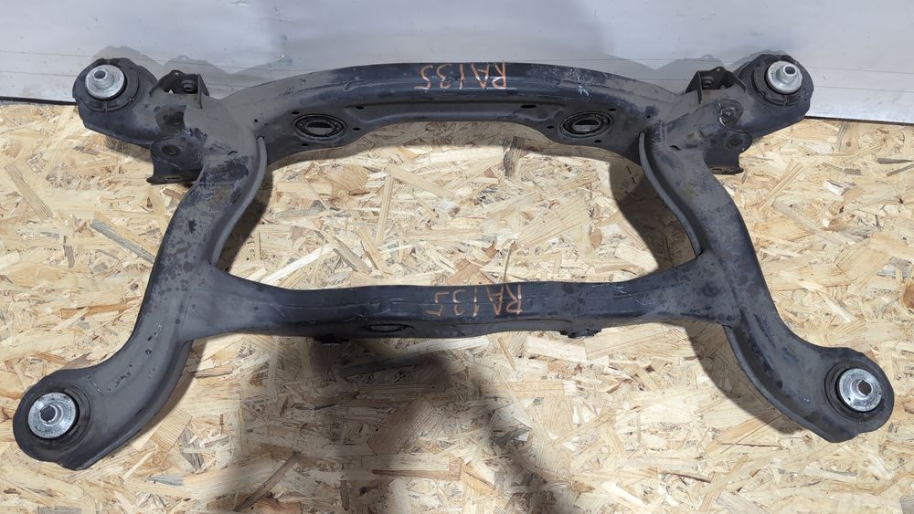 Балка задней для Mercedes Benz CLA250 4Matic