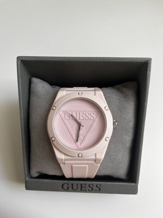 женские часы Guess