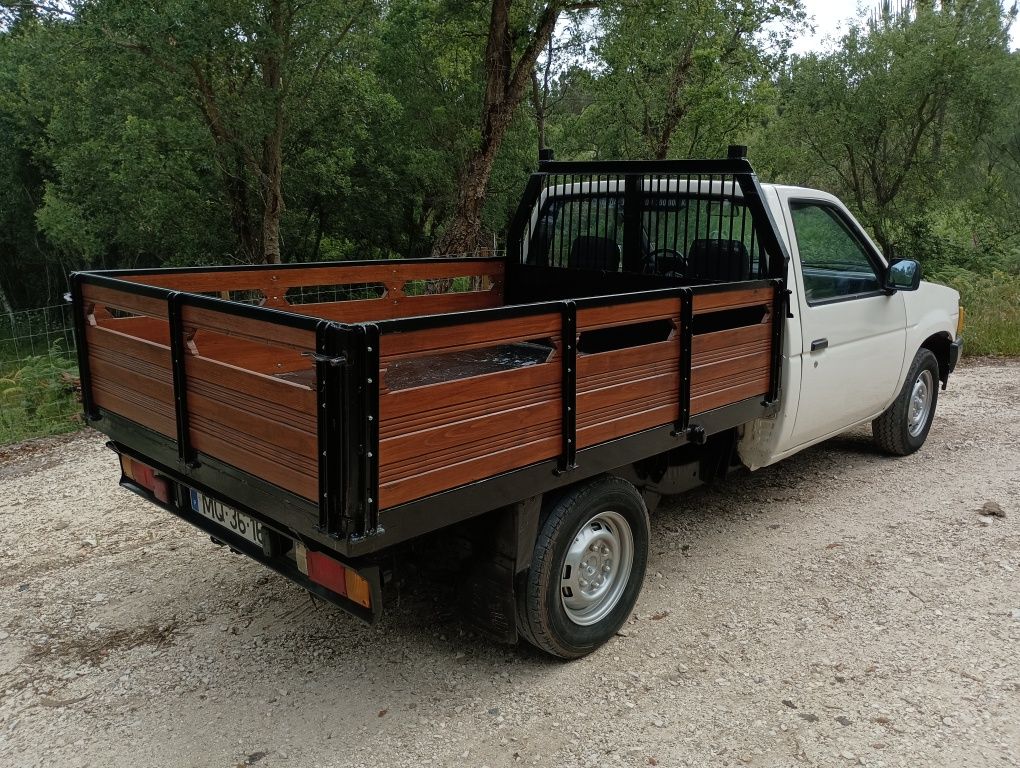 Nissan D21 Pickup caixa aberta