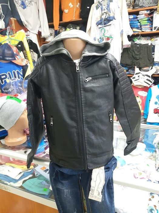 Нуждаюсь в одязі, прийму в дар зимову куртку XXL