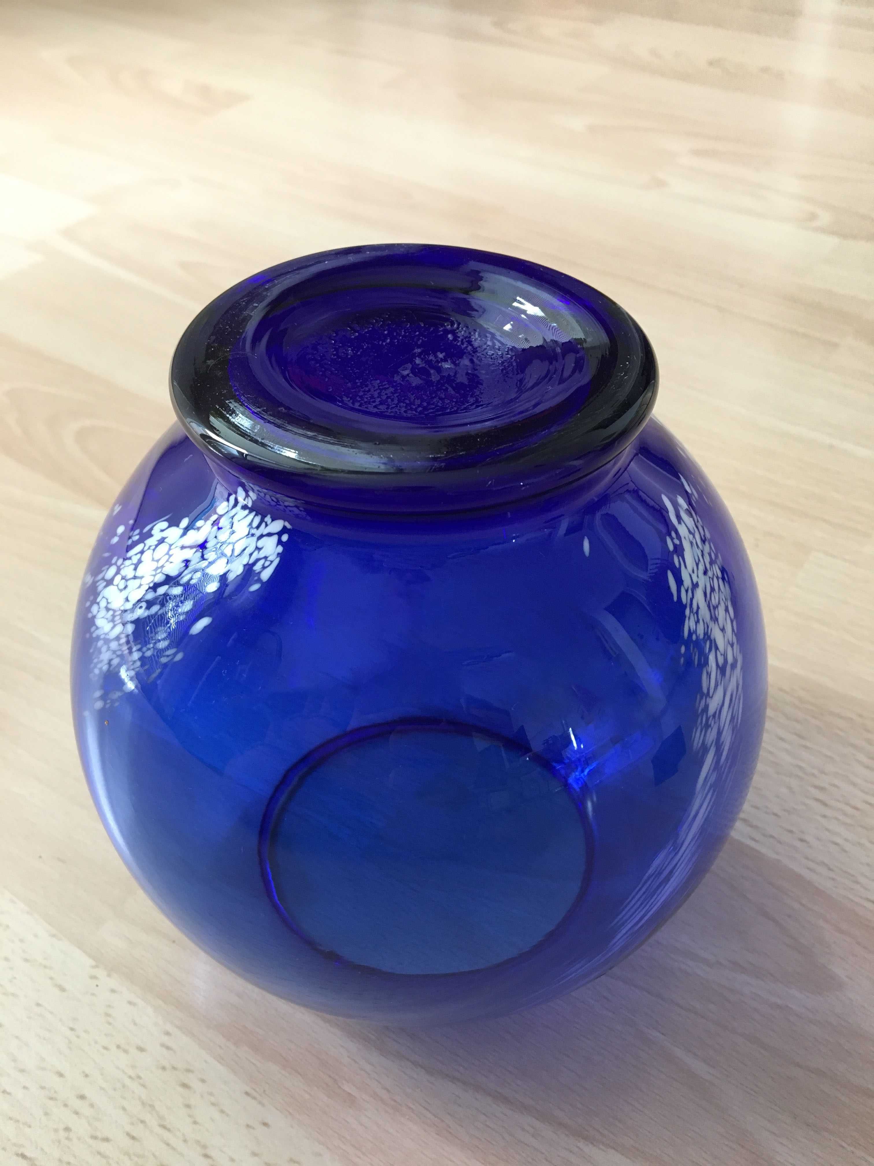 wazon kula niebieski