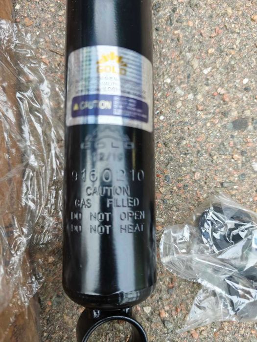 Амортизатор задний  SsangYong Rexton 9160210  Gold оригин 4530108301