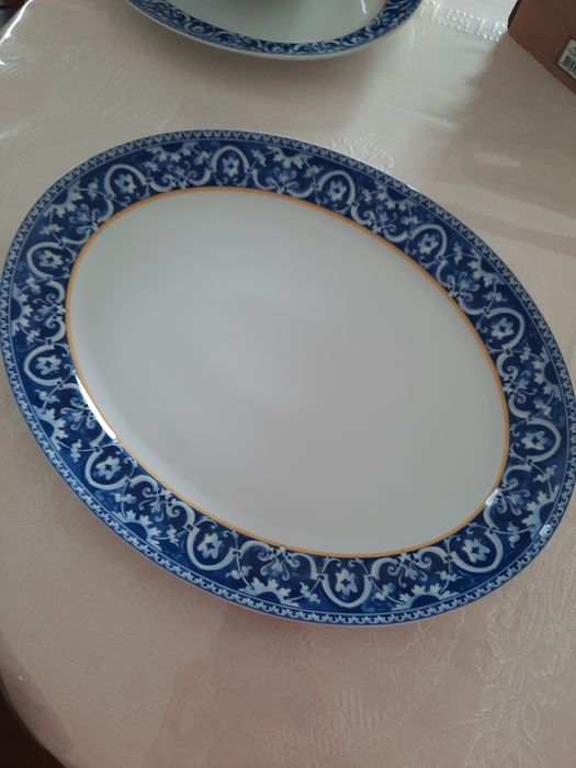 Serviço Jantar NOVO  (pratos e travesa) Vista Alegre Coleção Porto Ale