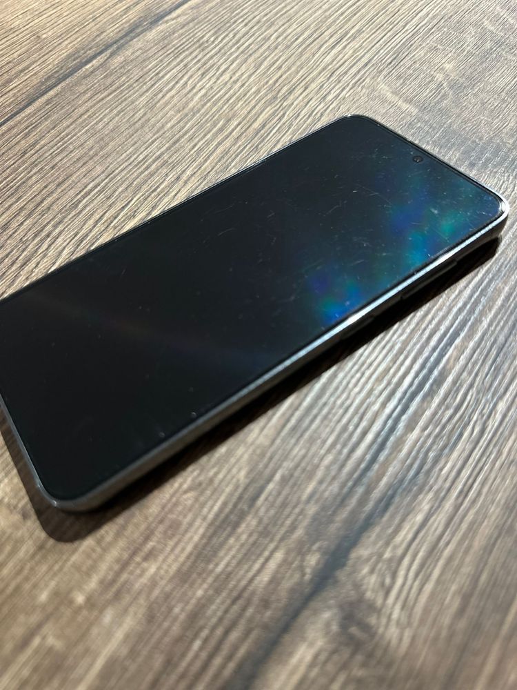 Samsung S23 / Jak nowy /