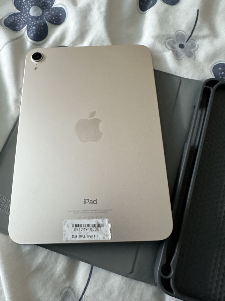 iPad Mini 6 Gold como novo quase sem uso mais capa