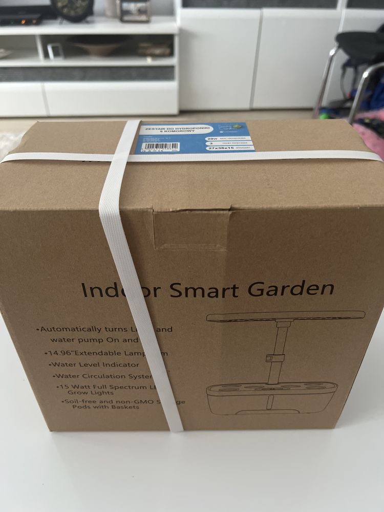 Indoor Smart Garden. Zestaw do hydroponiki 6 komorowy