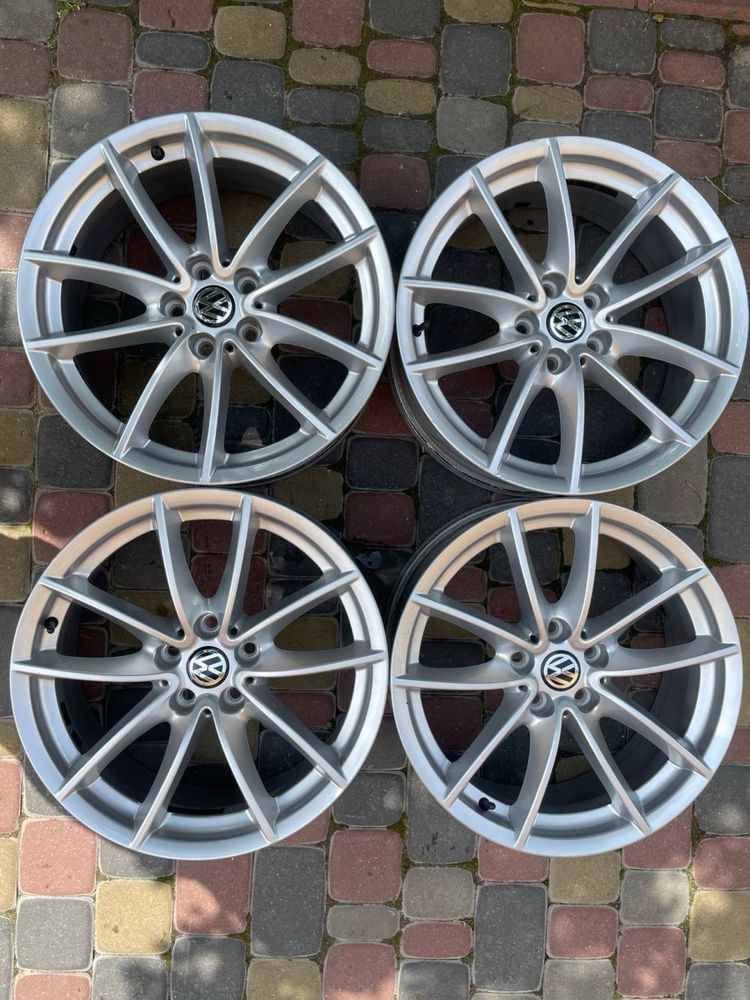 R18 5 112 Volkswagen, Skoda, Audi, Mersedes в стані нових, ідеальні