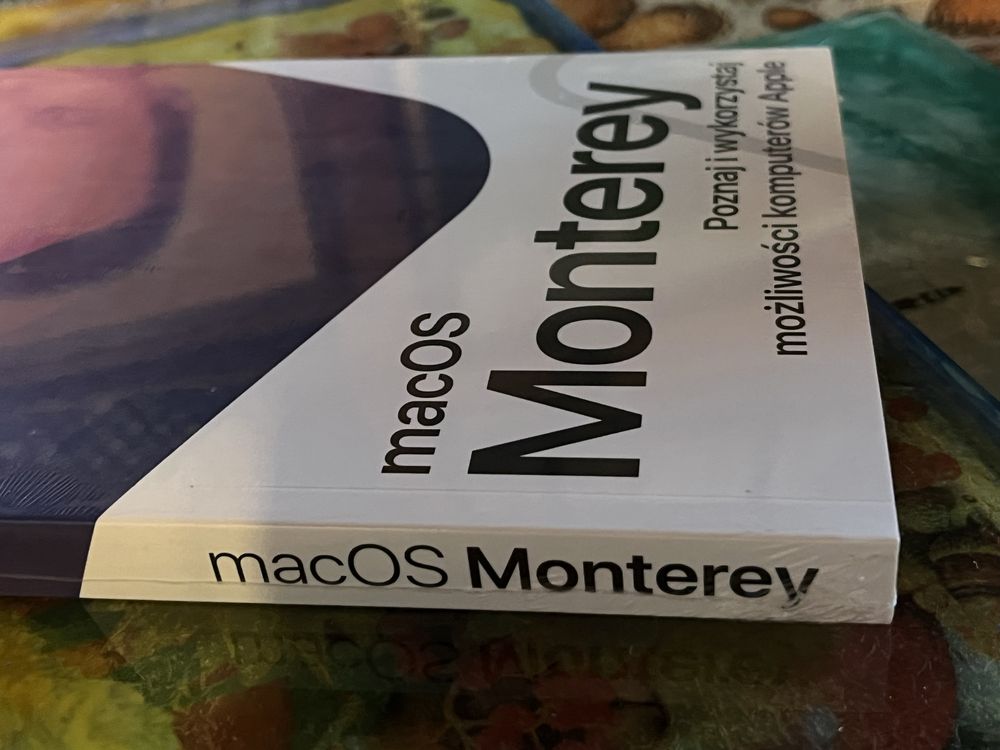 Książka, podręcznik do macOS Monterey