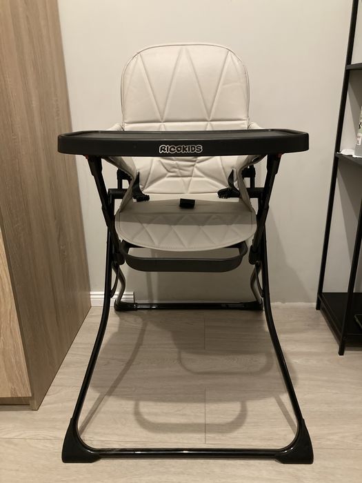 Krzeselko do karmienia skladane lekkie