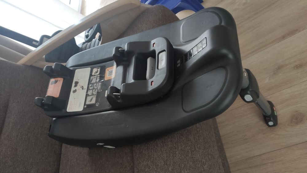 Cały zestaw: wózek 3w1, fotelik, baza Isofix