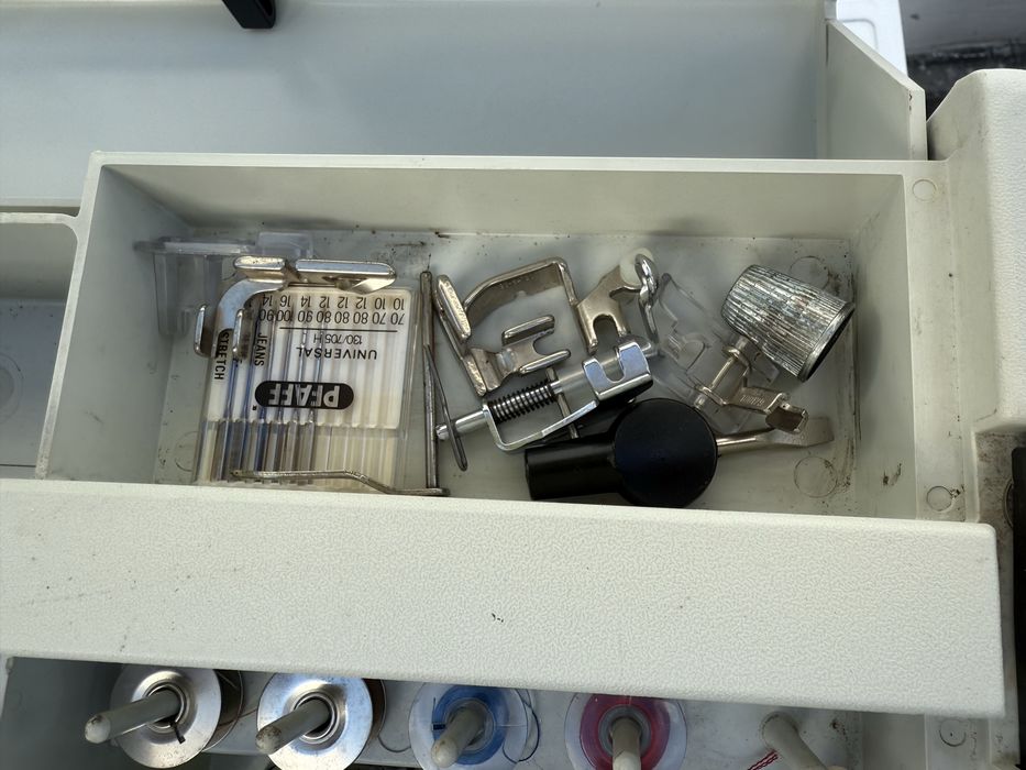 Швейная машина Pfaff  297