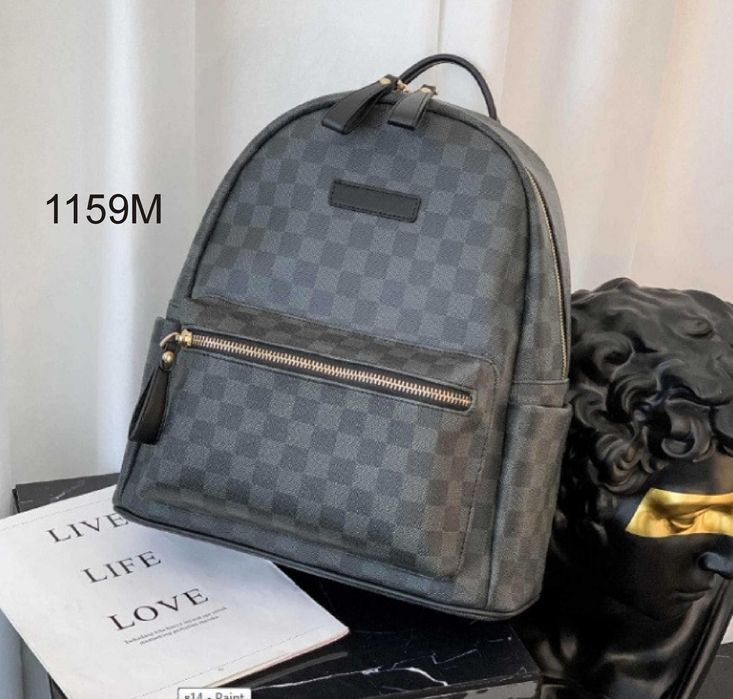 Місткий рюкзак Louis Vuitton/ Городской рюкзак Луи Витон. Є вибір