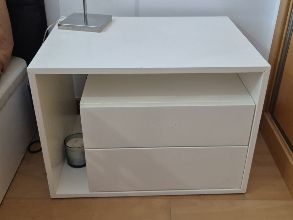 Mesinha de cabeceira LasKasas