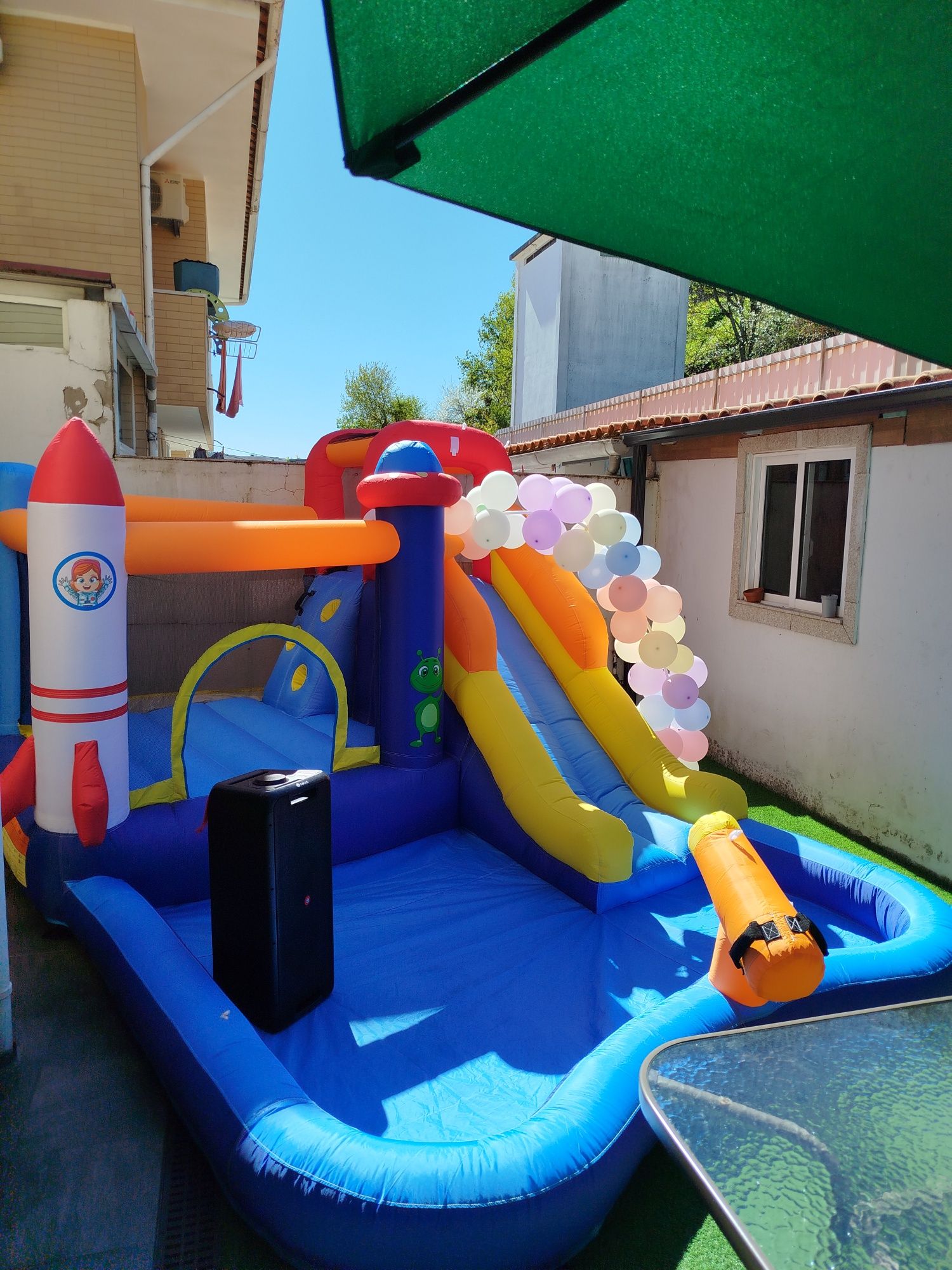 Insuflável + pack criança aluguer