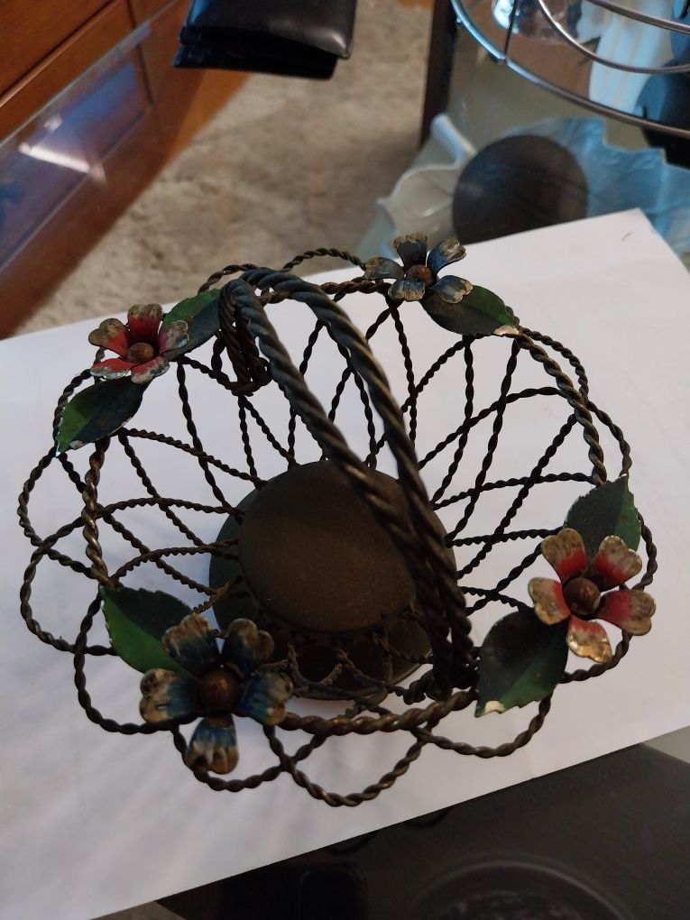 Cesta filigrana banhada em prata ( não limpa)