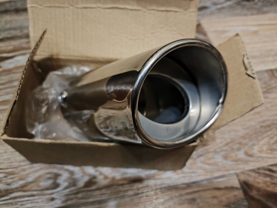 Універсальна насадка на вихлопну трубу