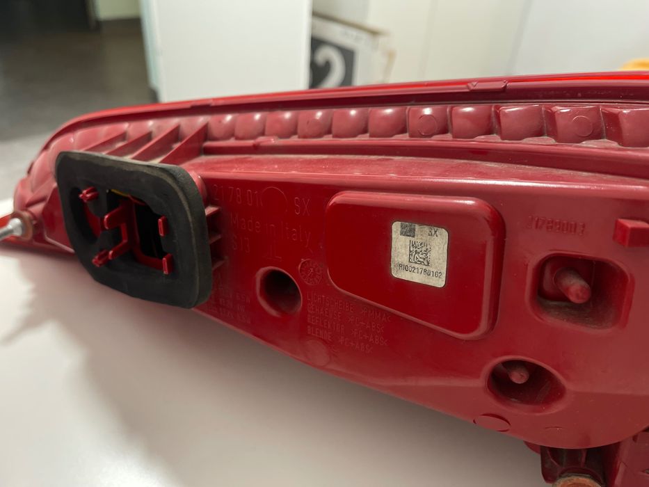 Задні фари Audi Q5 2011