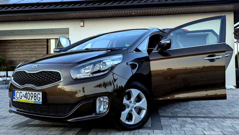 Kia Carens 1,6 16v 135km klimatronic alu navi kamera 7 osobowy