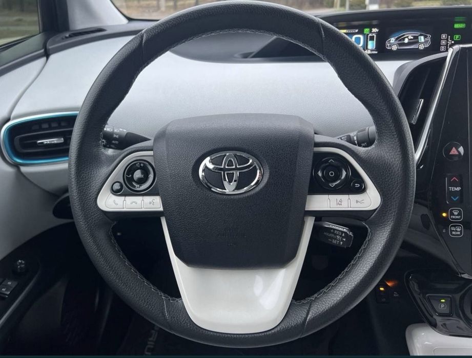 Продам гарного Prius Prime Plagin.100% рідним пробігом