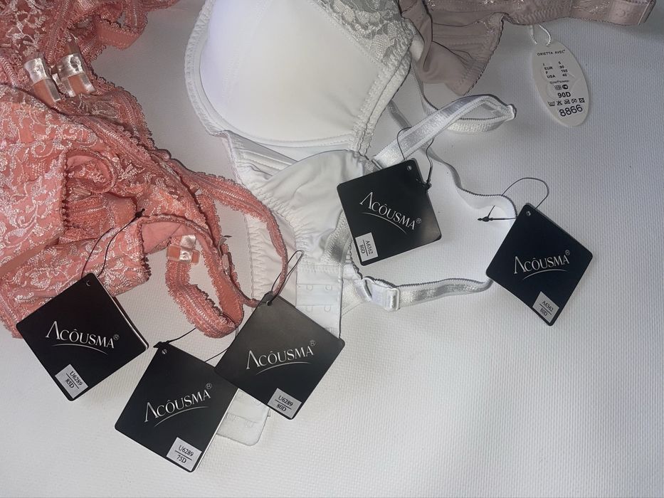 Білизна бюстгалтери Acousma опт