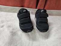 Sapatilhas criança nike 22