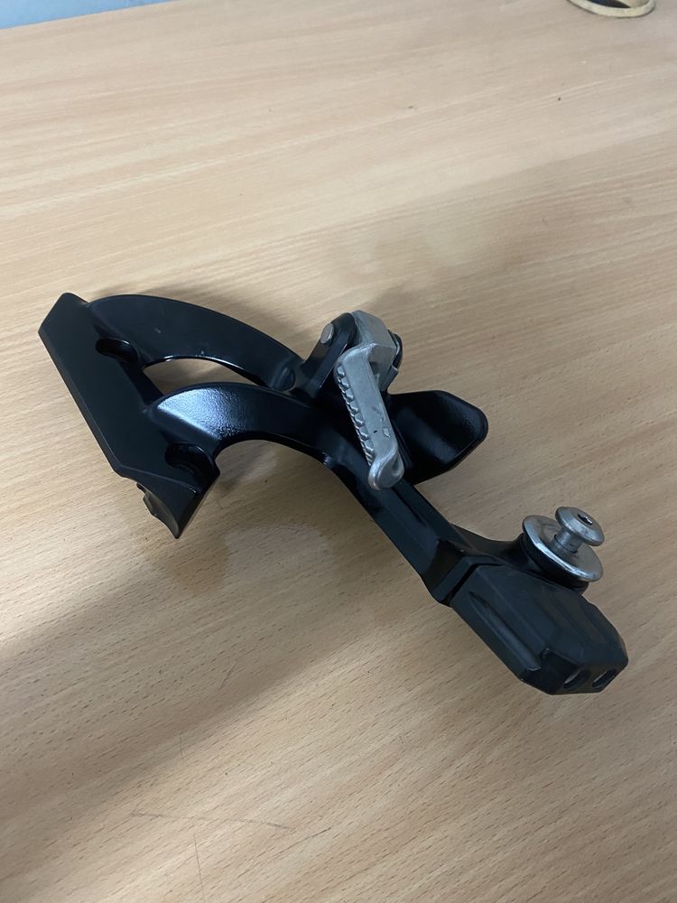 Kawasaki GTR 1400 Set tylni Prawy set wydechu podnóżek KPL