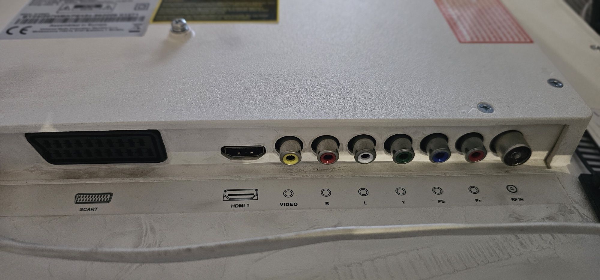 Telewizor 23.6"  domowy z funkcją monitora HDMI Pilot