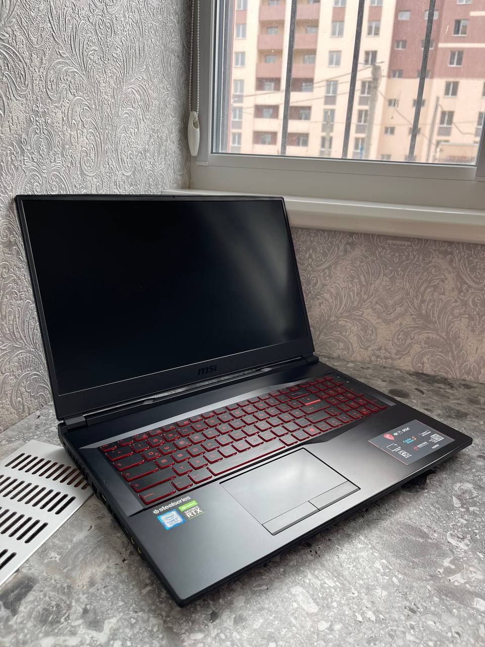 Ультра большой Геймерский MSI GL 75 95E /120Гц /Nvidia RTX 2060 6gb