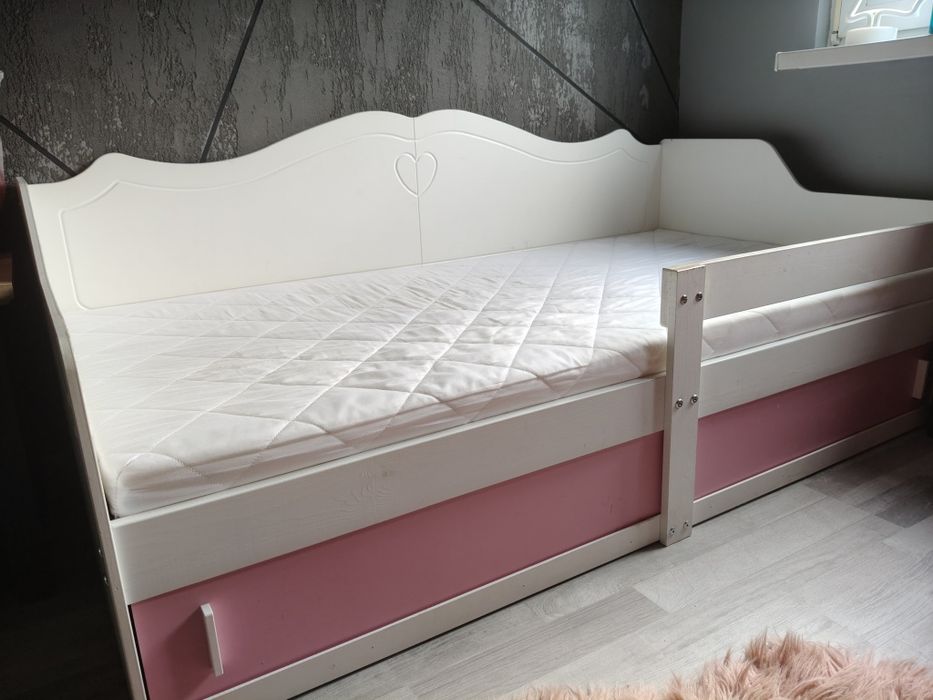 Łóżko dziewczęce dla księżniczki Chełmża