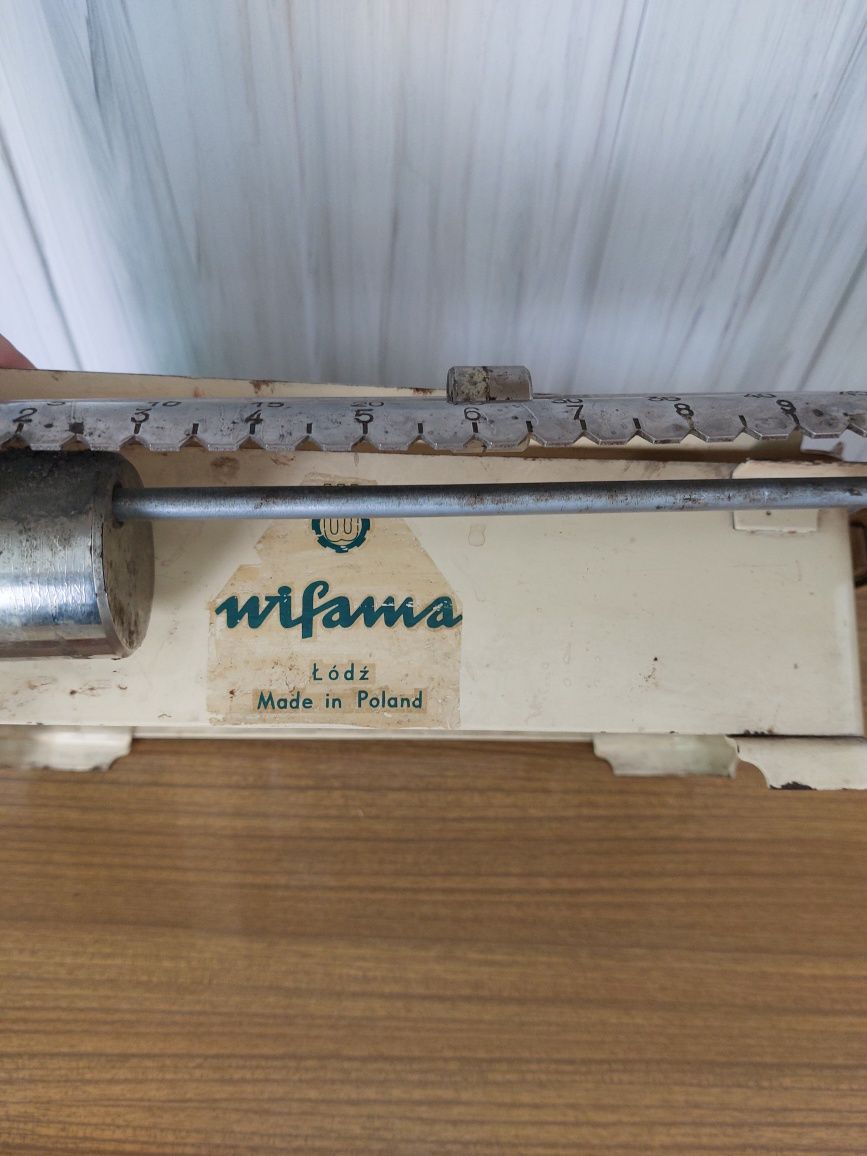 Waga szalkowa PRL Wifama Łódź – retro kolekcja