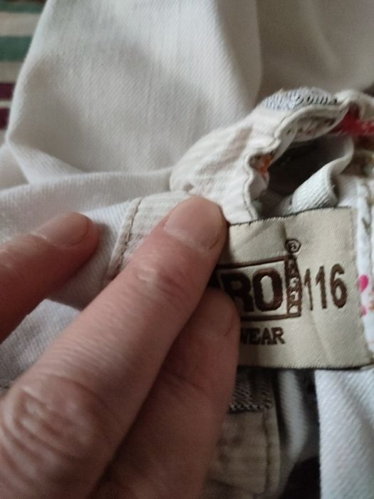Шикарні дитячі джинси брюки штани