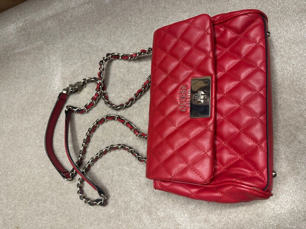 Bolsa vermelha Guess