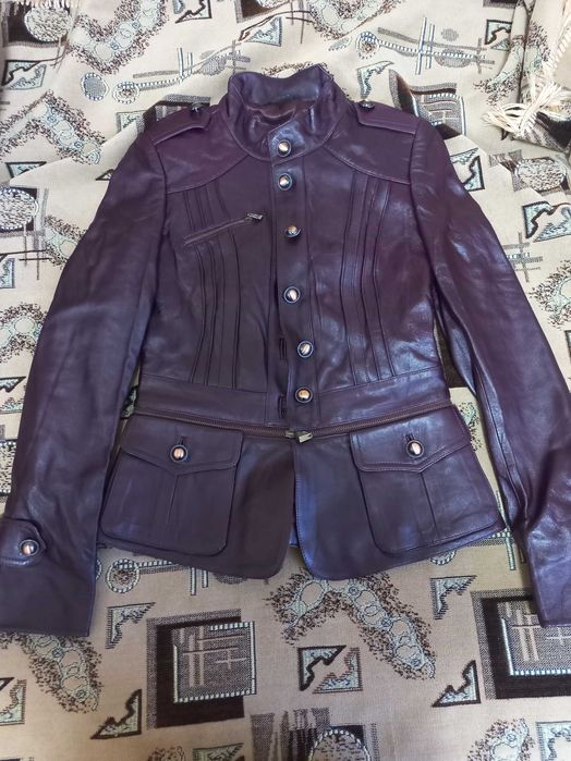 Жіночий шкіряний піджак