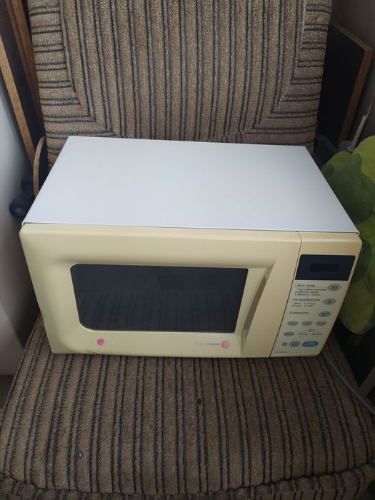 Мікрохвильова піч з грилем  sanyo